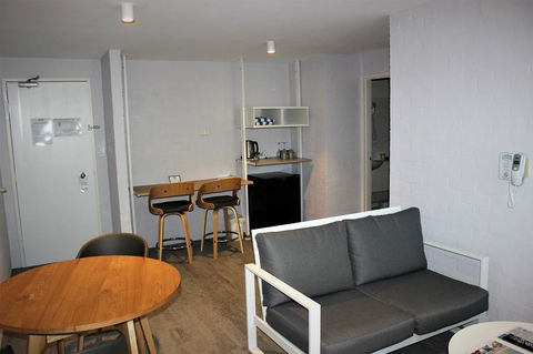 Atrium Hotel Mandurah - Accommodation Asia 12