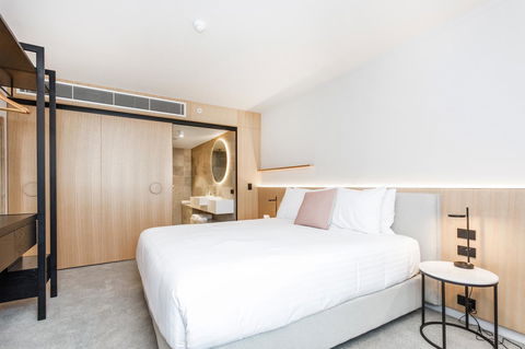 Quay Perth - Accommodation Guide 10
