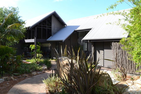 DESIGNER'S STUDIO - Accommodation Asia 13