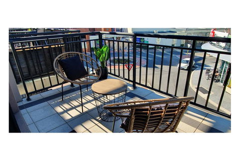 Stylish 1BDR Unit In The Heart Of Subiaco - Accommodation Asia 10