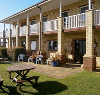 Baywatch Manor Augusta - Accommodation Asia