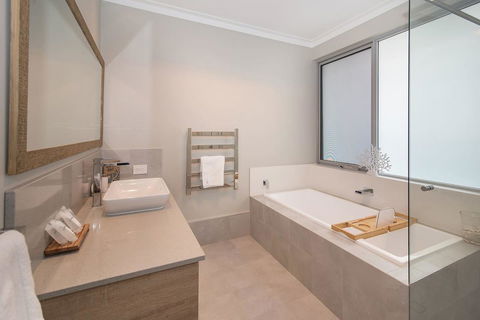 Busselton Beachside - A Slice Of Heaven - Accommodation China 13