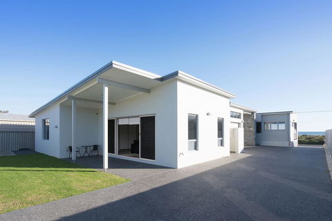Busselton Beachside - A Slice Of Heaven - Accommodation China 19