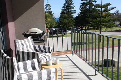 Cottesloe Beach On Napier - Accommodation Asia 1