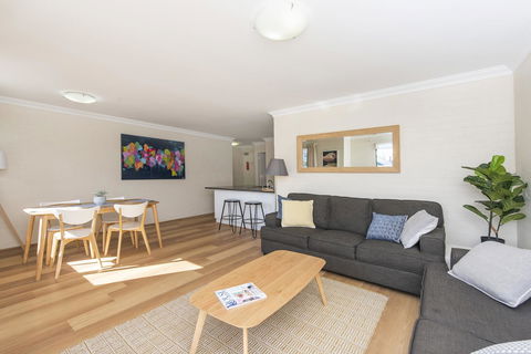 Subiaco Village - 34 - Accommodation Asia 2