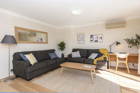 Subiaco Village - 34 - Accommodation Asia 1