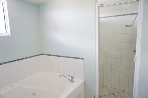 Osprey Holiday Village Unit 120 - Plenty Of Room For A Large Family - Accommodation Asia 12