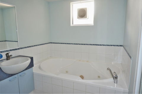 Osprey Holiday Village Unit 120 - Plenty Of Room For A Large Family - Accommodation Asia 13