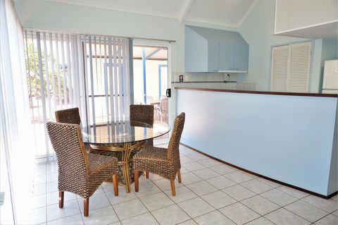 Osprey Holiday Village Unit 120 - Plenty Of Room For A Large Family - Accommodation Asia 5