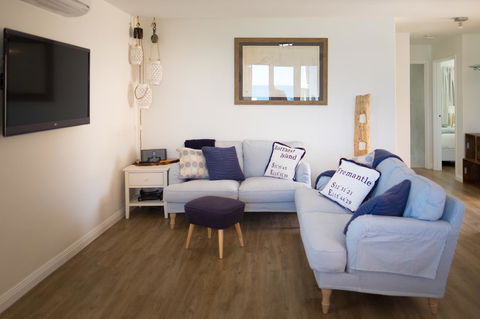 Cottesloe Blue Apartment - Executive Escapes - Accommodation Asia 3