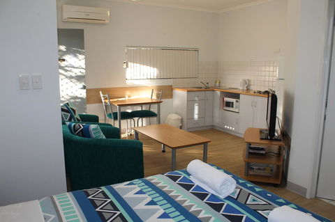 Mandurah Ocean Marina Chalets - Accommodation Asia 1