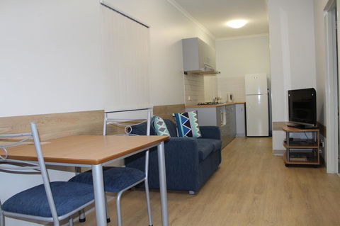Mandurah Ocean Marina Chalets - Accommodation Asia 6