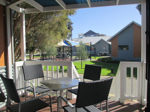 Mandurah Ocean Marina Chalets - Accommodation Asia 40