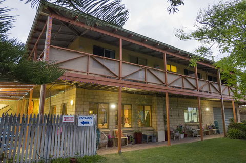 Lancelin Lodge - Accommodation Guide 0