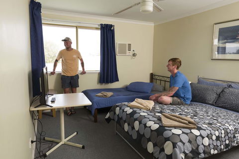 Lancelin Lodge - Accommodation Guide 32