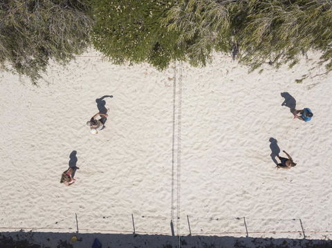 Lancelin Lodge - Accommodation Guide 16