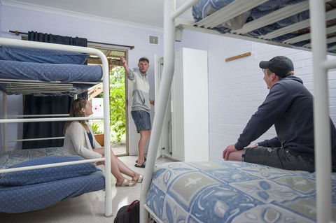 Lancelin Lodge - Accommodation Guide 37