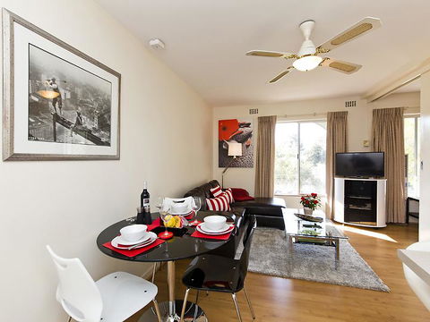 Style In Subiaco - Accommodation Guide 7