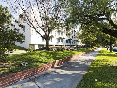 Style In Subiaco - Accommodation Guide 0