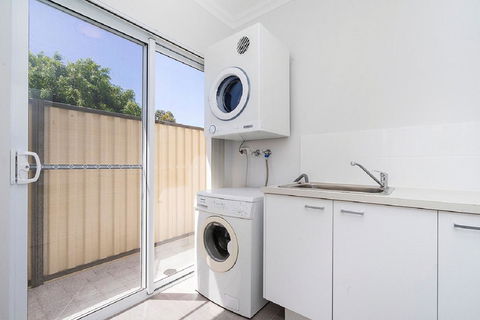 Victoria Park Town House - Accommodation Asia 9