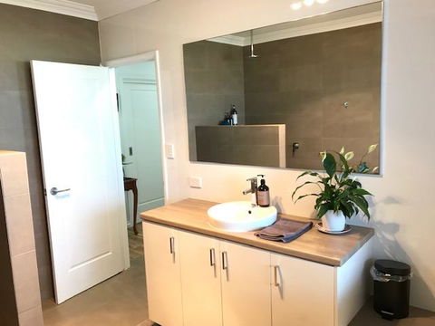 The Mains Guest House 2 Bedroom Farm Stay - Accommodation Guide 9