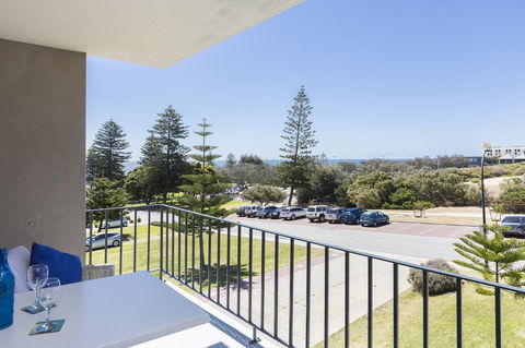 Cottesloe Marine Apartment - Executive Escapes - Accommodation Asia 6