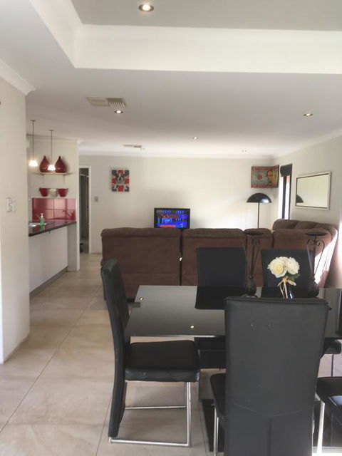 Shiraz Heights - Accommodation Asia 5