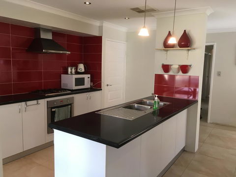 Shiraz Heights - Accommodation Asia 3