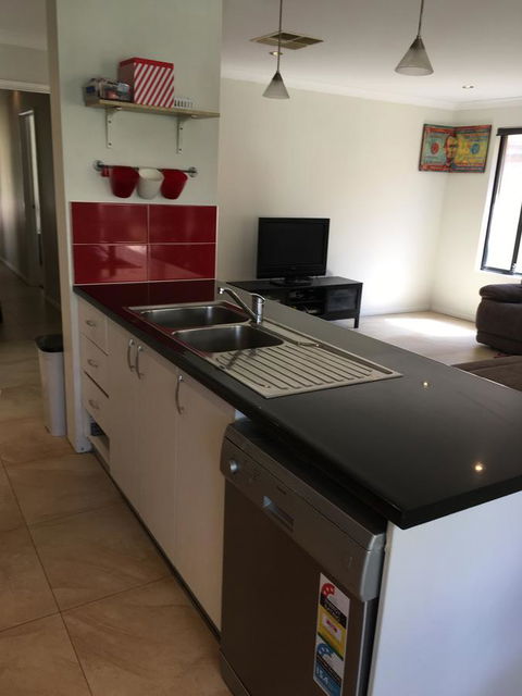 Shiraz Heights - Accommodation Asia 11