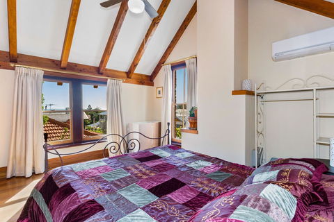 100 On South Callan Apartments - Accommodation Asia 13