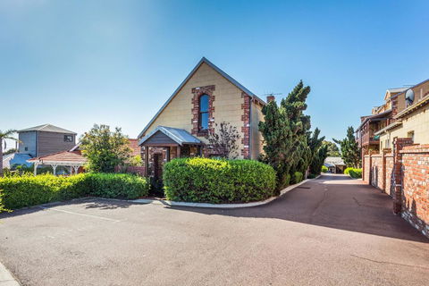 100 On South Callan Apartments - Accommodation Asia 21