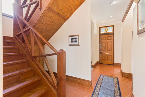 100 On South Callan Apartments - Accommodation Asia 8