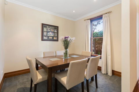 100 On South Callan Apartments - Accommodation Asia 10