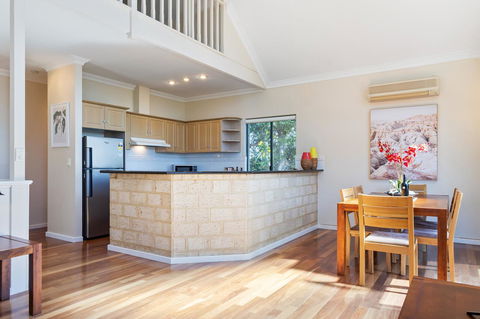Swanview Ardross Shortstays - Accommodation Asia 6