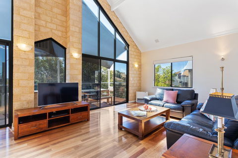 Swanview Ardross Shortstays - Accommodation Asia 2