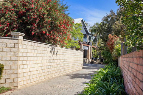 Swanview Ardross Shortstays - Accommodation Asia 24