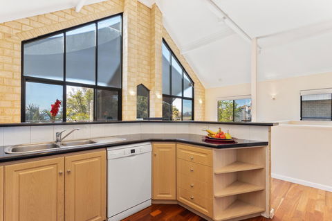 Swanview Ardross Shortstays - Accommodation Asia 8