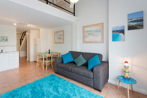 Life's A Beach! Fremantle - Accommodation Asia 1