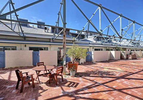 Life's A Beach! Fremantle - Accommodation Asia 22