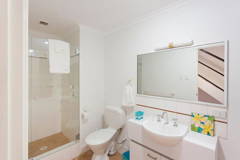 Life's A Beach! Fremantle - Accommodation Asia 17