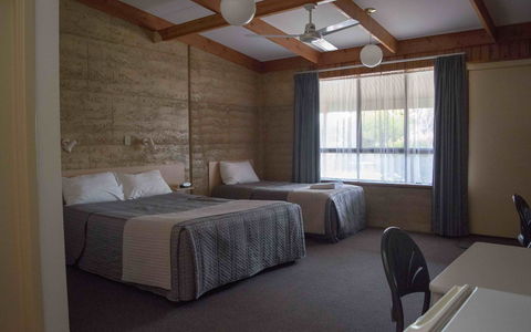 Hopetoun Motel & Chalet Village - Accommodation Asia 2