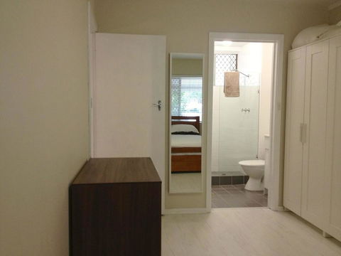 Townshend Rd - Accommodation Guide 13