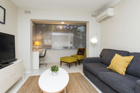 Townshend Rd - Accommodation Guide 0