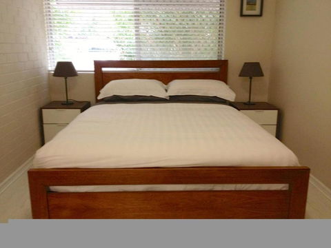 Townshend Rd - Accommodation Guide 17