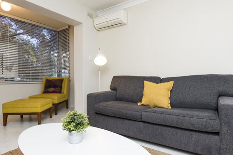 Townshend Rd - Accommodation Guide 35