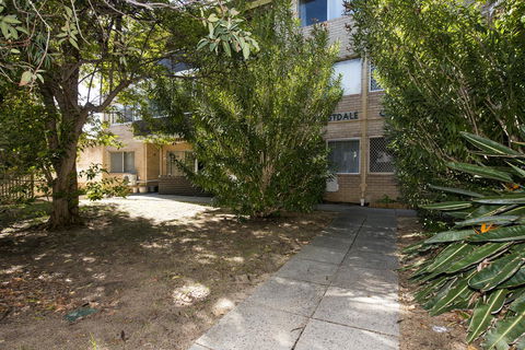 Townshend Rd - Accommodation Guide 26