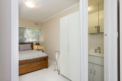 Townshend Rd - Accommodation Guide 22