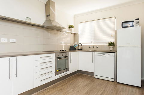 Forrest St - Accommodation Guide 8