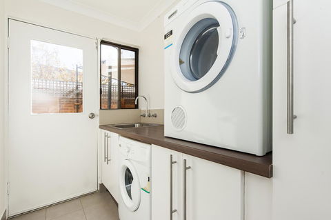 Forrest St - Accommodation Guide 16