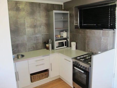 Studio 204 With Harbour, Ocean And Sunset Views From The Balcony - Accommodation China 20